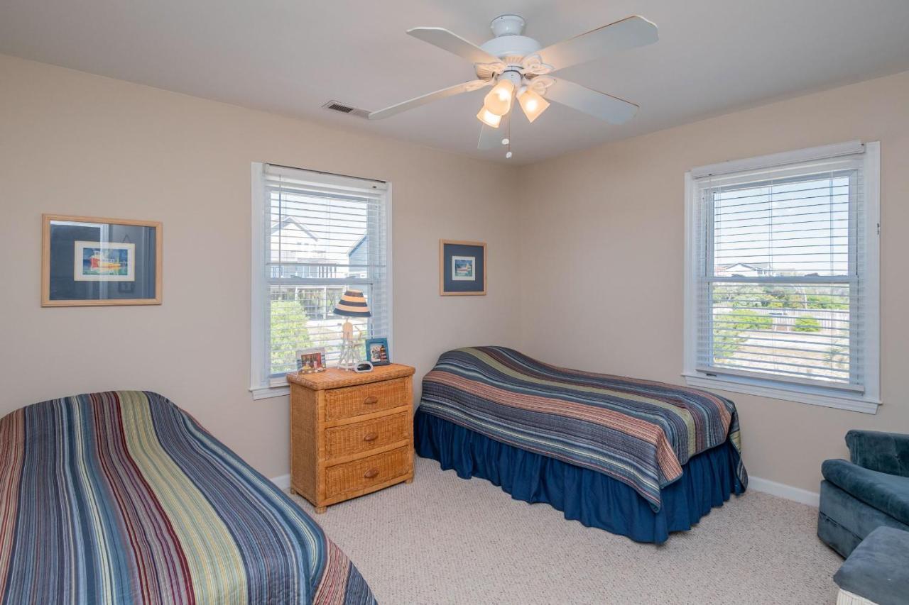 Katie Lou'S Place By Oak Island Accommodations Caswell Beach Kültér fotó